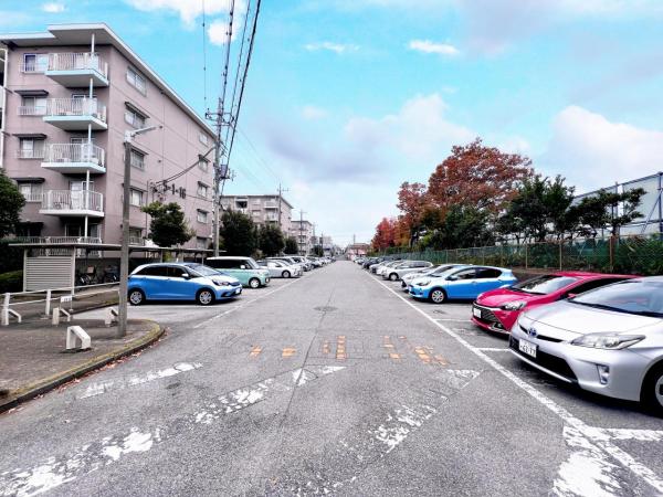 北柏ライフタウン 敷地内駐車場