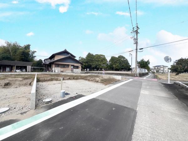 一宮市浅野字山王 土地 前面道路含む現地写真