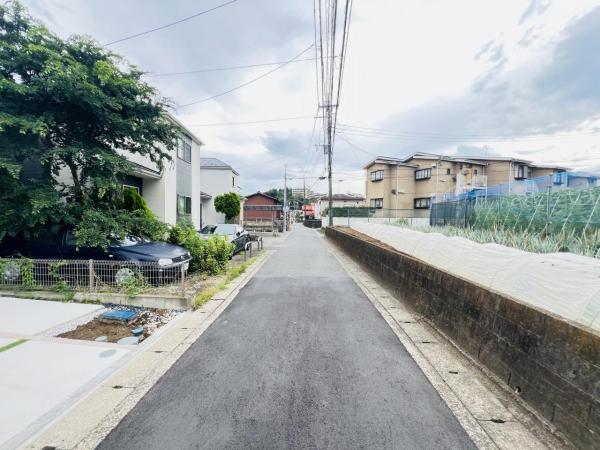 横浜市泉区岡津町3期 前面道路含む現地写真