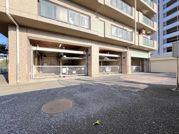 グランマーレ本厚木 駐車場