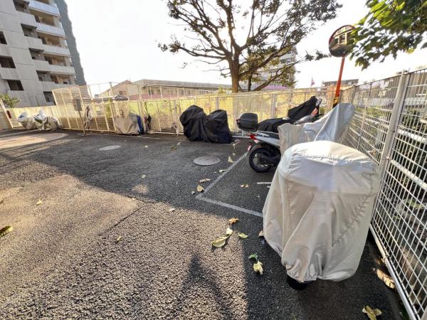 グランマーレ本厚木 駐輪場