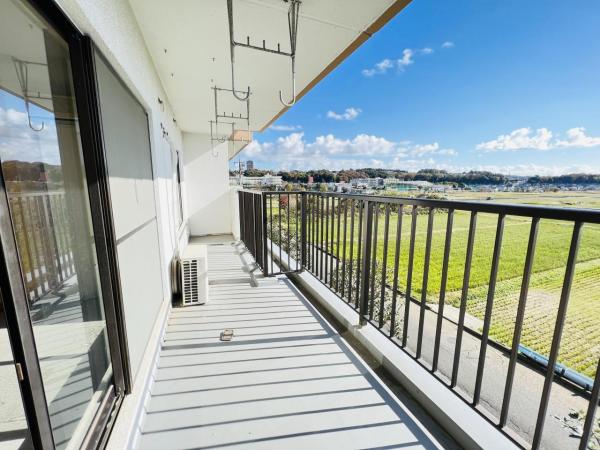 座間入谷ハイツ バルコニー