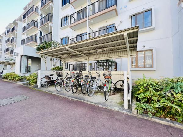 座間入谷ハイツ 駐輪場