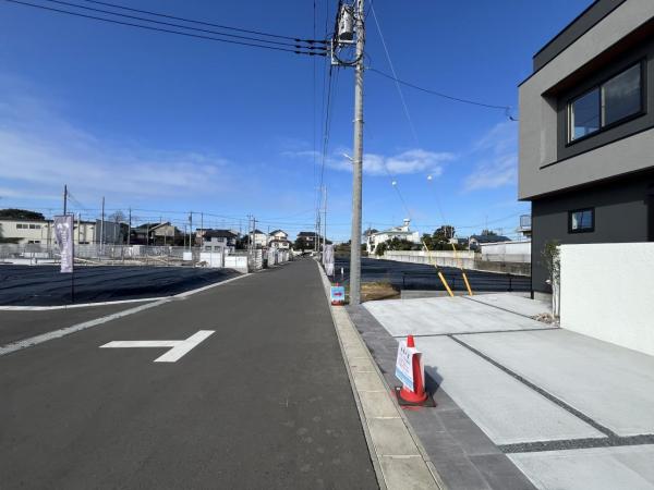 千葉市若葉区若松 前面道路含む現地写真