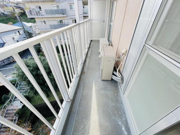 鵜野森団地 バルコニー