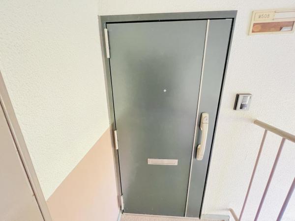 鵜野森団地 玄関