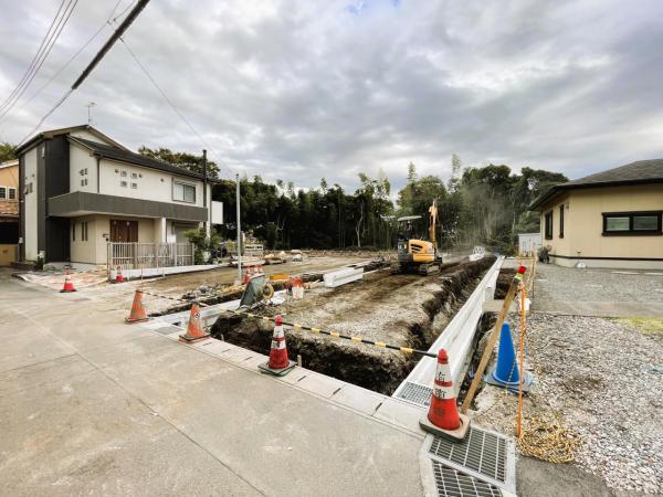 沼津市大岡 建築条件無し住宅用地 前面道路含む現地写真