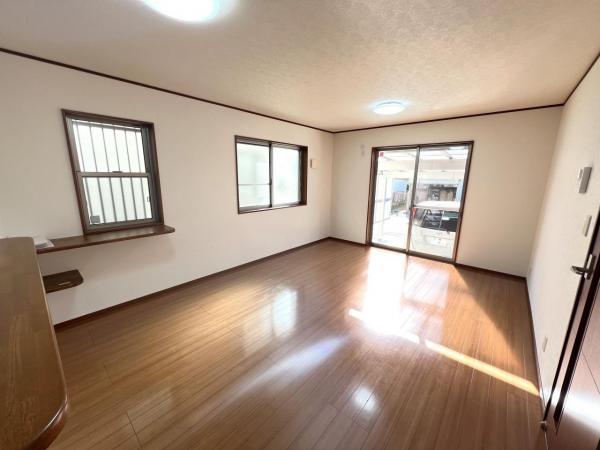 一宮市長島町３丁目 中古戸建 ダイニングキッチン
