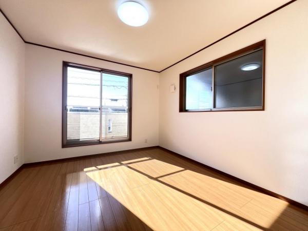 一宮市長島町３丁目 中古戸建 洋室