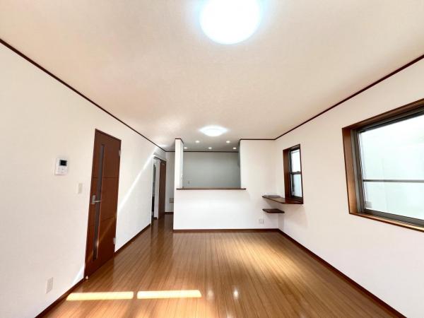 一宮市長島町３丁目 中古戸建 ダイニングキッチン