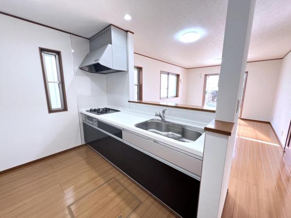 一宮市長島町３丁目 中古戸建 キッチン