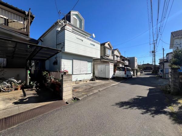 春日部市備後東２丁目 中古戸建 前面道路含む現地写真