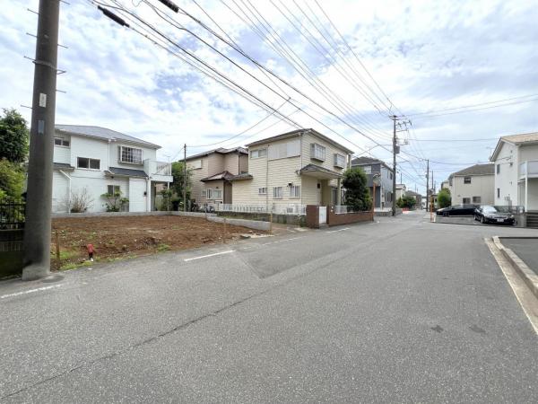 船橋市夏見６丁目 建築条件無し土地 前面道路含む現地写真