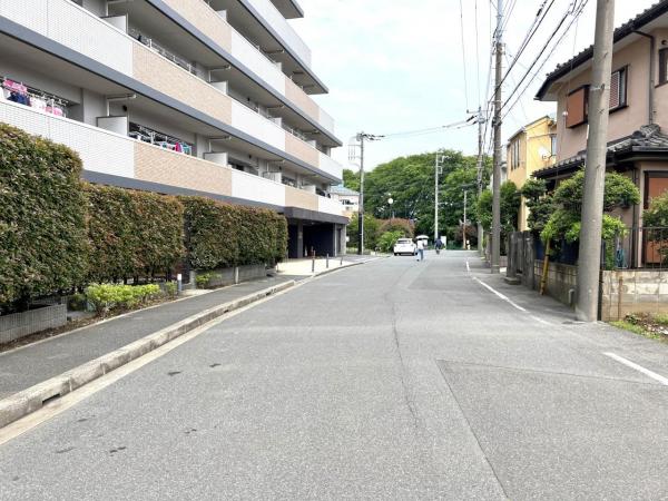 船橋市夏見６丁目 建築条件無し土地 前面道路含む現地写真