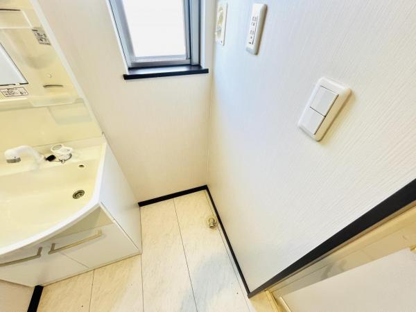 座間市新田宿 中古戸建 ランドリースペース