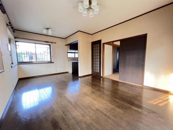 柏市青葉台１丁目 中古戸建 リビングダイニング