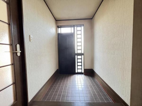 柏市青葉台１丁目 中古戸建 玄関