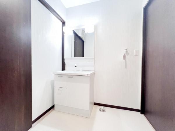 安行小山 洗面化粧台