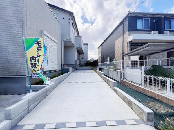 安行小山 駐車場
