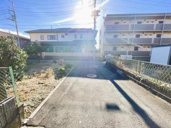 沼津市松長 建築条件無し土地 前面道路含む現地写真