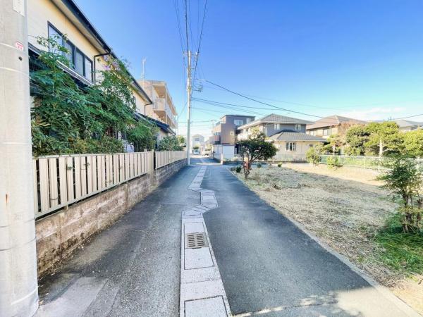 沼津市松長 建築条件無し土地 前面道路含む現地写真