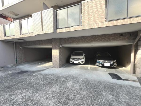 ライオンズマンション京王南大沢 敷地内駐車場