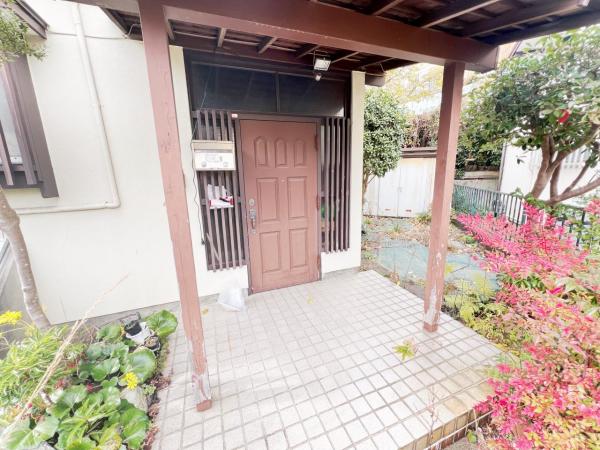中郡二宮町富士見が丘２丁目 中古戸建 玄関