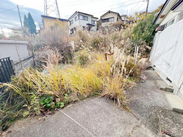 中郡二宮町富士見が丘２丁目 中古戸建 庭