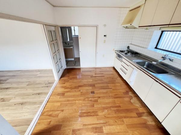 秦野市北矢名 中古一戸建 ダイニングキッチン