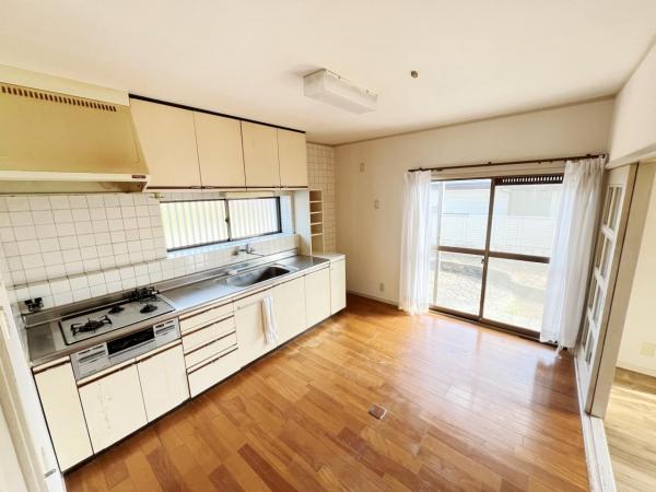 秦野市北矢名 中古一戸建 ダイニングキッチン