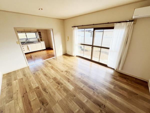 秦野市北矢名 中古一戸建 リビングダイニング