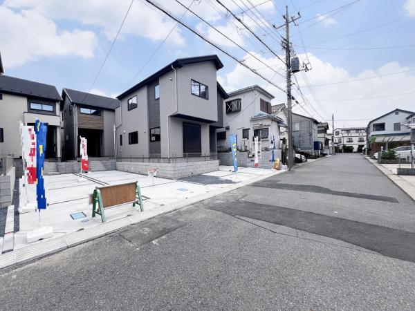 流山市三輪野山6期 前面道路含む現地写真