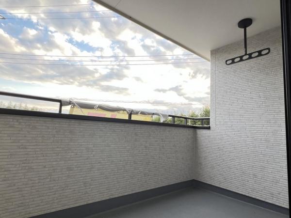 川島町下伊草 バルコニー