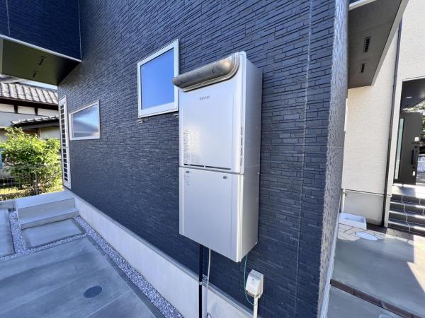 厚木市下川入 戸建 発電・温水設備(専用部)