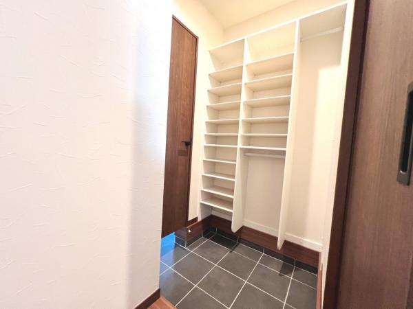 厚木市下川入 戸建 収納