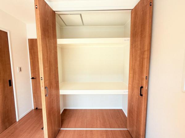 千葉市中央区仁戸名町 新築戸建 収納