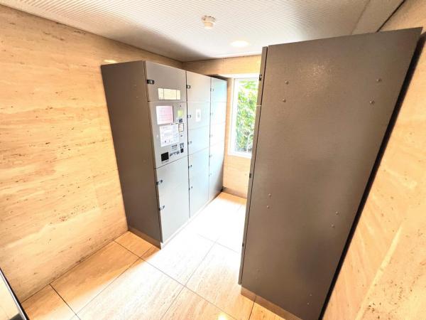 エステ・スクエア成瀬壱番館 宅配ボックス