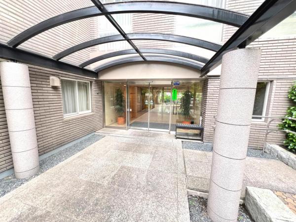 エステ・スクエア成瀬壱番館 エントランス（外）