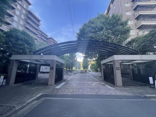 エステ・スクエア成瀬壱番館 外観写真