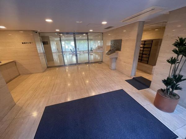 エステ・スクエア成瀬壱番館 エントランスホール