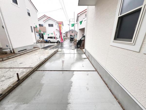 茅ヶ崎市今宿 戸建 前面道路含む現地写真