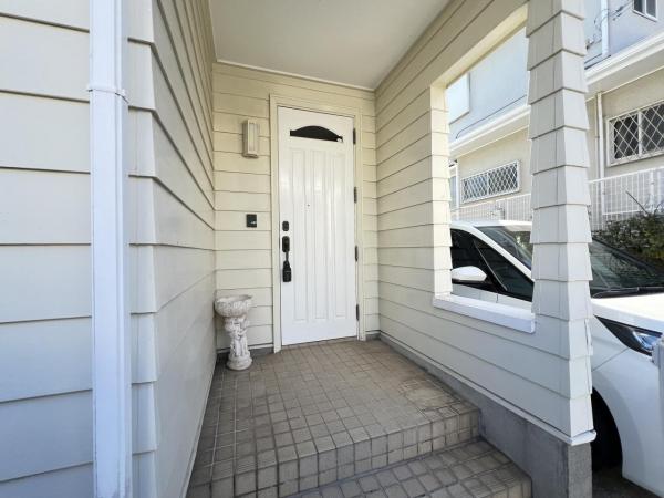 横須賀市湘南鷹取６丁目 中古戸建 玄関