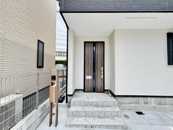 横須賀市長坂2丁目 玄関