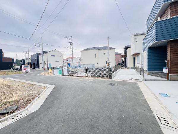 茅ヶ崎市今宿 戸建 前面道路含む現地写真