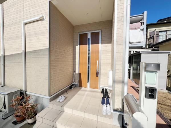 南足柄市岩原 中古一戸建 玄関