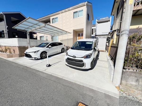 南足柄市岩原 中古一戸建 駐車場