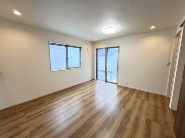 横浜市港南区東永谷3丁目4期 リビングダイニング