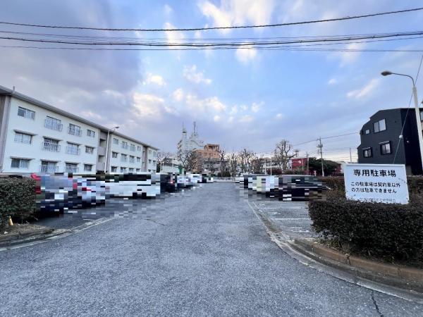 立川羽衣町住宅 敷地内駐車場