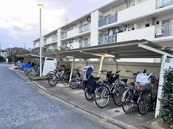 立川羽衣町住宅 駐輪場