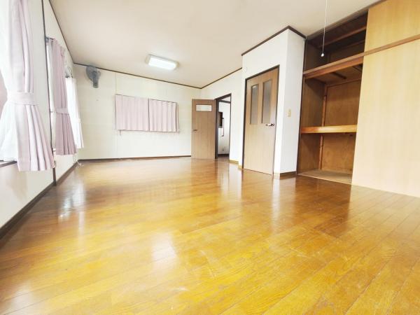 秦野市南矢名 中古一戸建 寝室